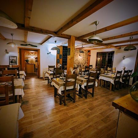 Auberge Saint Antoine 佩尔武 外观 照片
